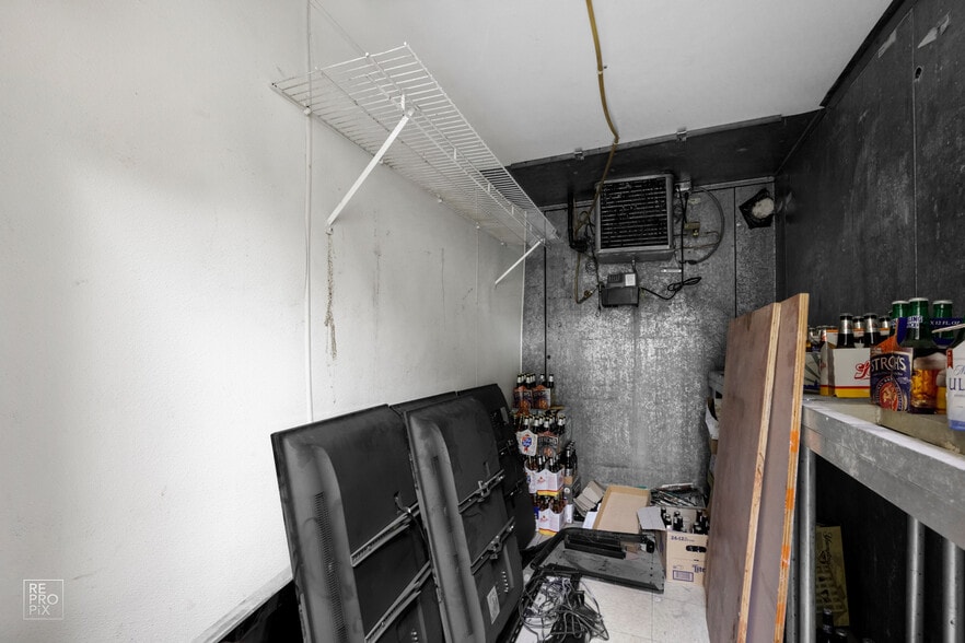 More Photos Of 6625 Columbia Ave, Hammond Restaurant For Sale