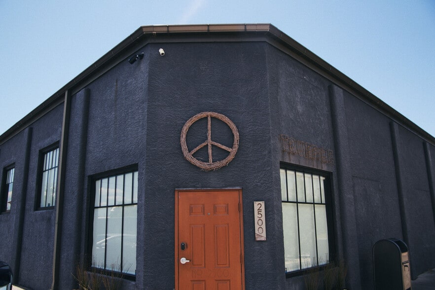 Primary Photo Of 2500 Emerson Ave S, Saint Petersburg Manufacturing For Sale