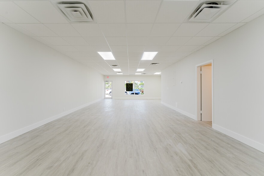 More Photos Of 2236-2266 N Dixie Hwy, Boca Raton Unknown For Lease