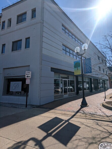 Primary Photo Of 1893 Sheridan Rd, Highland Park Medical For Lease