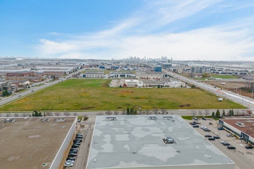 More Photos Of 70 Superior Blvd, Mississauga Land For Sale