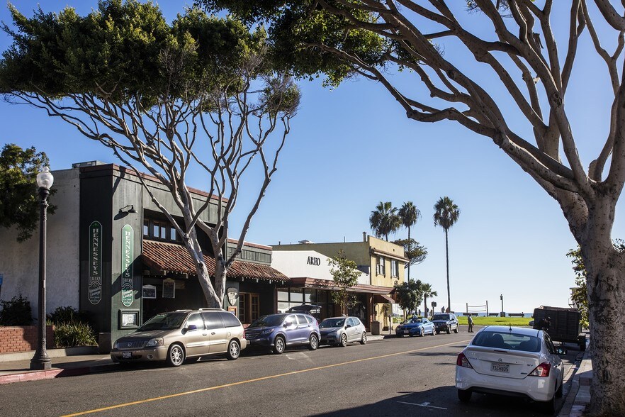 More Photos Of 224-226 Ocean Ave, Laguna Beach Freestanding For Lease
