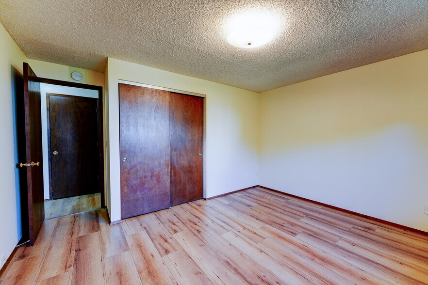 More Photos Of 1397-1407 SE 130th Ave, Portland Apartments For Sale