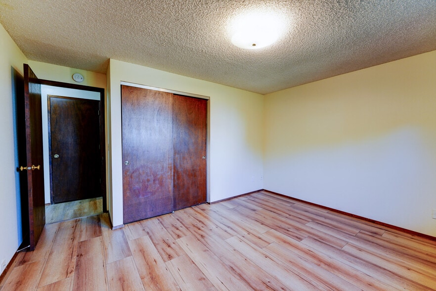More Photos Of 1397-1407 SE 130th Ave, Portland Apartments For Sale