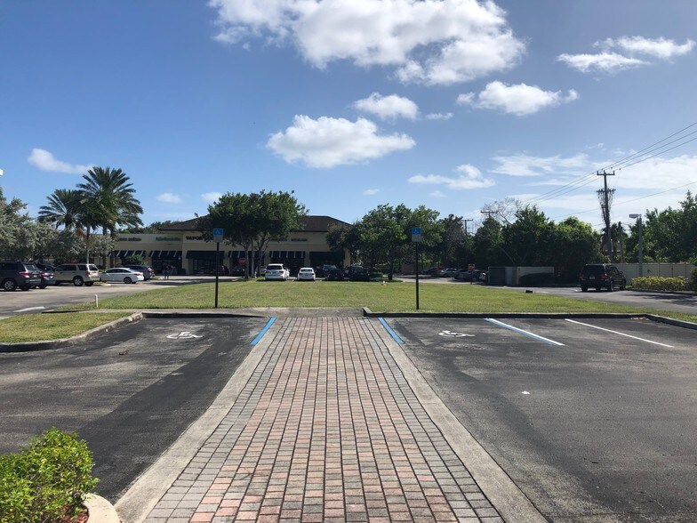 More Photos Of 222 Yamato Rd, Boca Raton Land For Lease