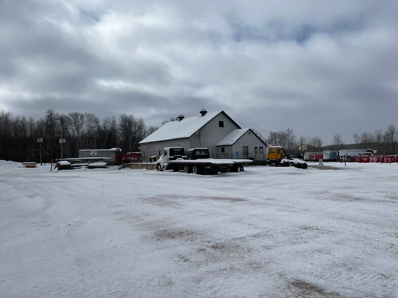 More Photos Of 100 Axle Dr, Caspian Service For Sale
