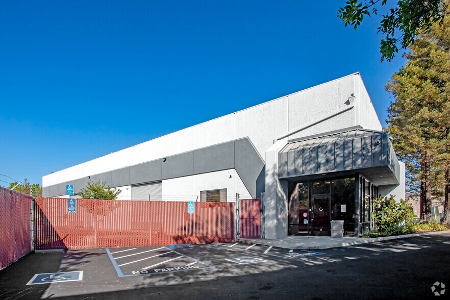 More Photos Of 3870 Charter Park Dr, San Jose Manufacturing For Lease