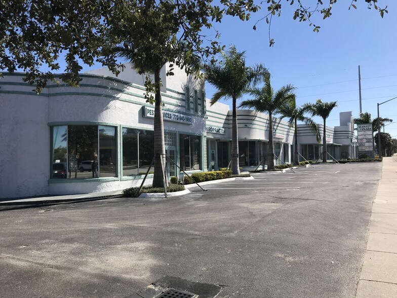 More Photos Of 600-610 N US Highway 1, Fort Pierce Storefront Retail Office For Sale