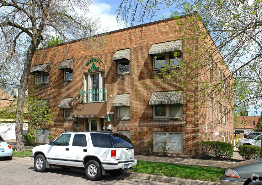More Photos Of 1709 Shields Ave, Saint Paul Apartments For Sale