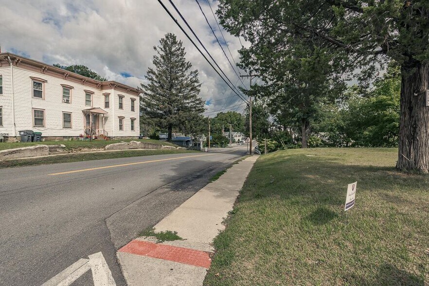 More Photos Of 1 William St, Hagaman Restaurant For Sale