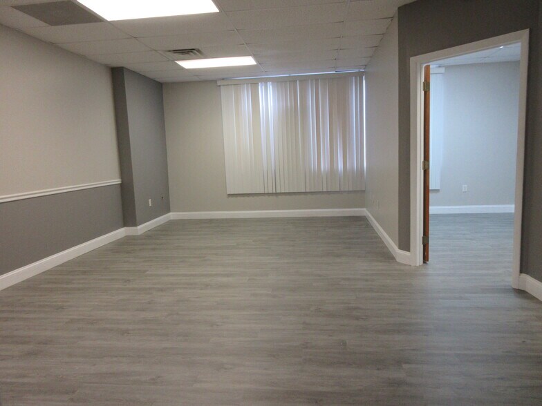 More Photos Of 540 NW University, Port Saint Lucie Office Residential For Sale