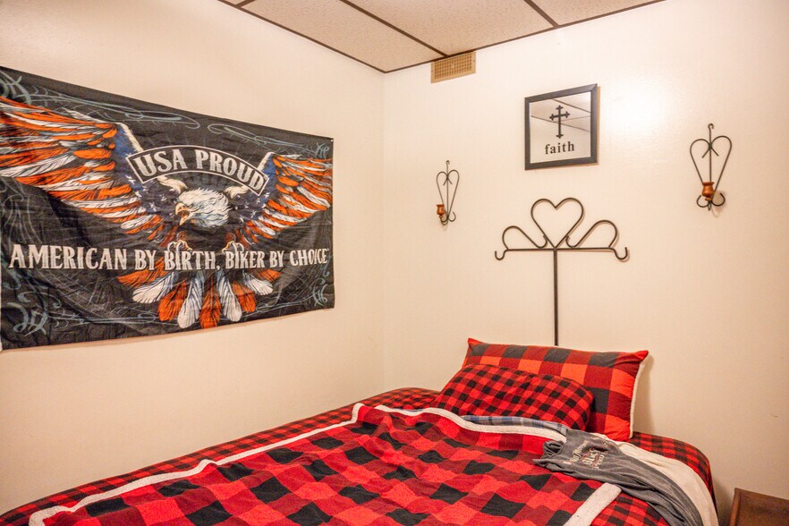 More Photos Of 115 W Pearl St, New Lisbon Apartments For Sale