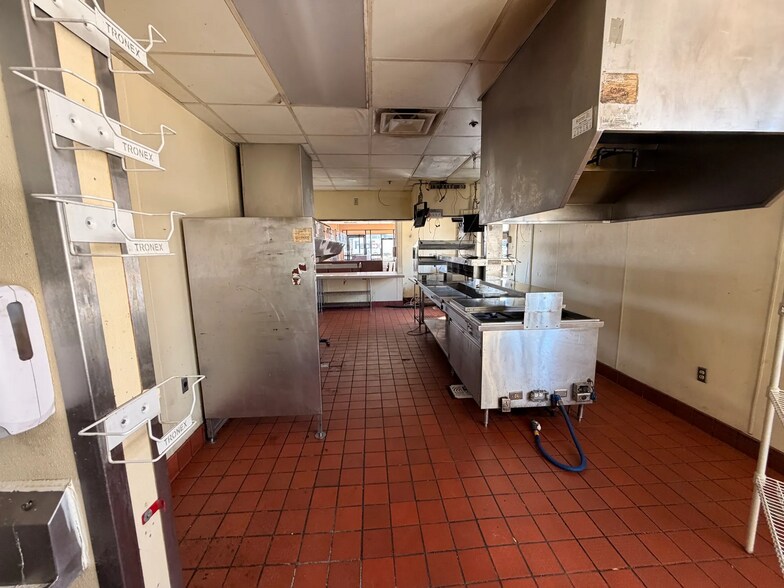 More Photos Of 721 S Meridian Ave, Oklahoma City Fast Food For Sale