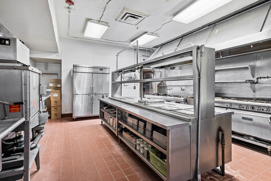 More Photos Of 1005 N El Dorado St, Stockton Hotel For Sale