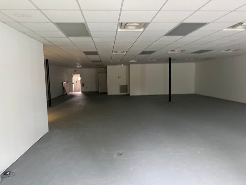 More Photos Of 5431 E Silver Springs Blvd, Silver Springs Office For Lease