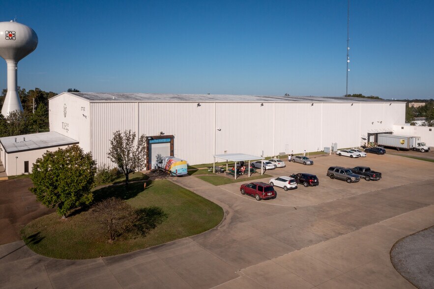 Primary Photo Of 123 Watford Park Way Dr, Canton Warehouse For Lease
