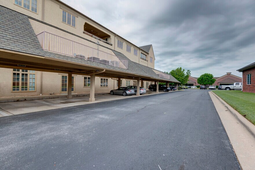 More Photos Of 1531 E Bradford Pky, Springfield Medical For Sale