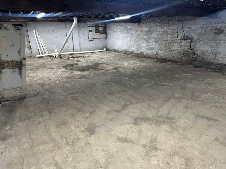 More Photos Of 18900 W Warren Ave, Detroit Freestanding For Sale