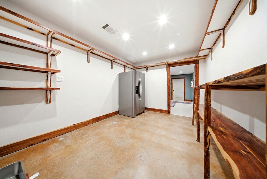 More Photos Of 55 Heritage Rd, Gordonville Office Residential For Sale
