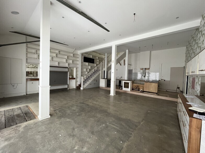 More Photos Of 33-39 Parsons Green Ln, London Warehouse For Lease