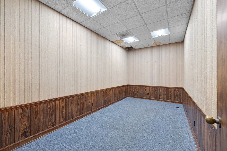 More Photos Of 116 N Church St, Jackson Office For Lease