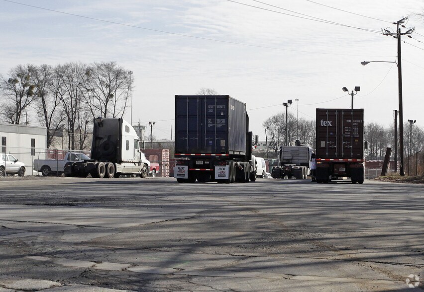 Primary Photo Of 465 Sawtell Ave SE, Atlanta Contractor Storage Yard For Lease