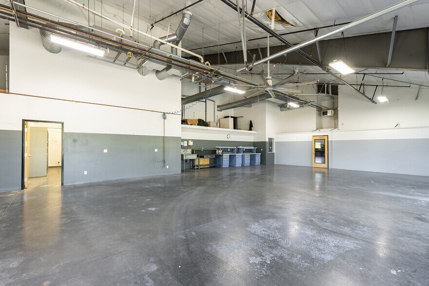 More Photos Of 800 American Way, Windsor Freestanding For Lease
