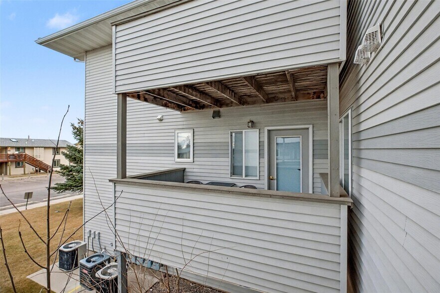 More Photos Of 305 46th St N, Great Falls Apartments For Sale