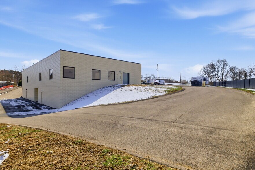 More Photos Of 221 Russellton Dorseyville Rd, Cheswick Medical For Lease