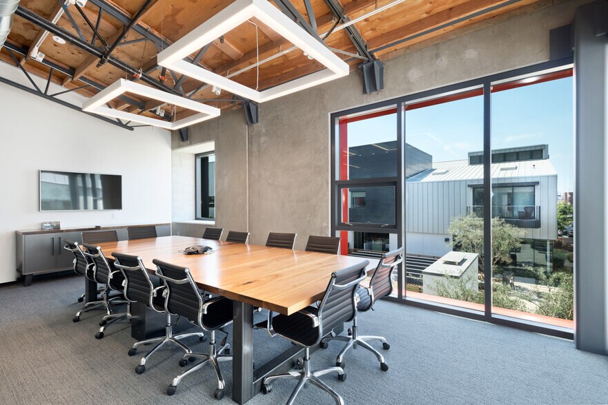 More Photos Of 2250 E Maple Ave, El Segundo Loft Creative Space For Sale