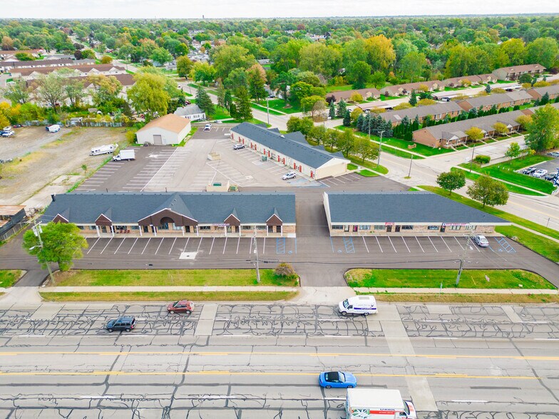 Primary Photo Of 14555-14747 Frazho Rd, Warren Freestanding For Lease