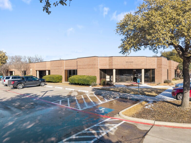 More Photos Of 12200 N Stemmons Fwy, Farmers Branch Unknown For Lease