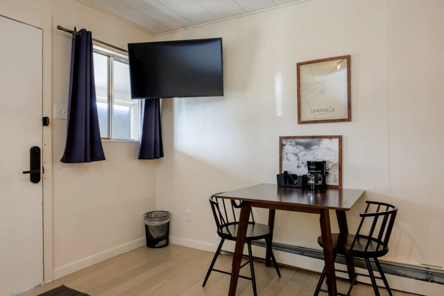More Photos Of 207 Elm St, Leadville Hotel For Sale