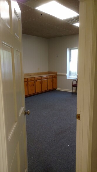 More Photos Of 201 Production Dr, Yorktown Distribution For Lease