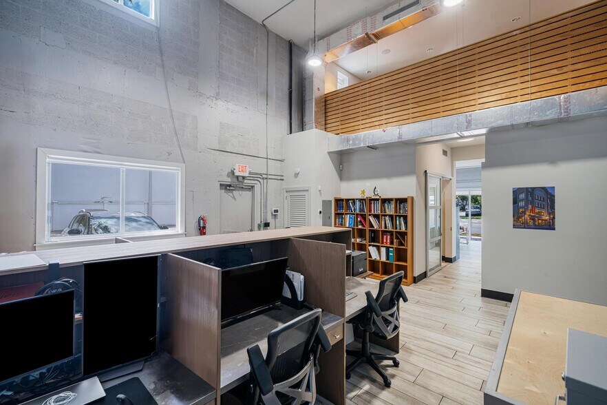 More Photos Of 3305 SW 37th Ave, Miami Office For Sale