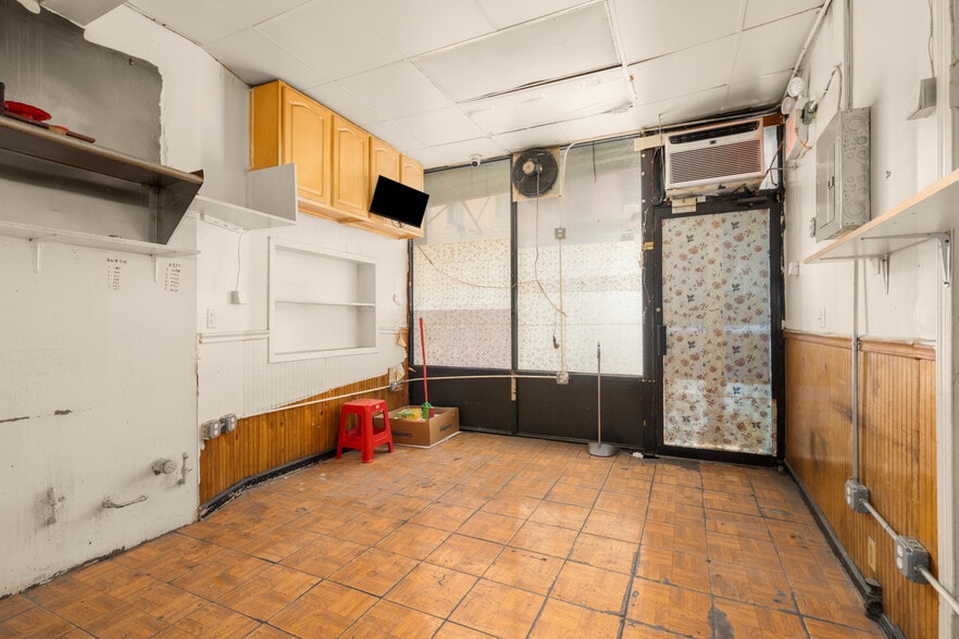 More Photos Of 88 Division St, New York Apartments For Lease