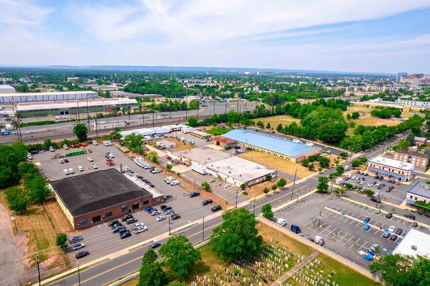 More Photos Of 569 Joyce Kilmer Ave, New Brunswick Industrial For Sale