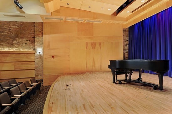 More Photos Of 7924 Lincoln Ave, Skokie Freestanding For Sale