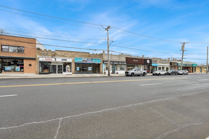 More Photos Of 587-621 E Boston Post Rd, Mamaroneck Storefront For Lease