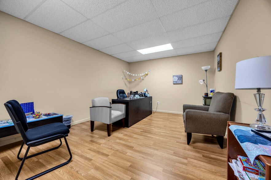 More Photos Of 1001 Raritan Ave, Highland Park Medical For Sale