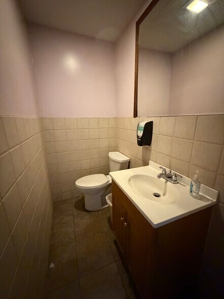 More Photos Of 816 N Milan St, Canal Fulton Warehouse For Sale