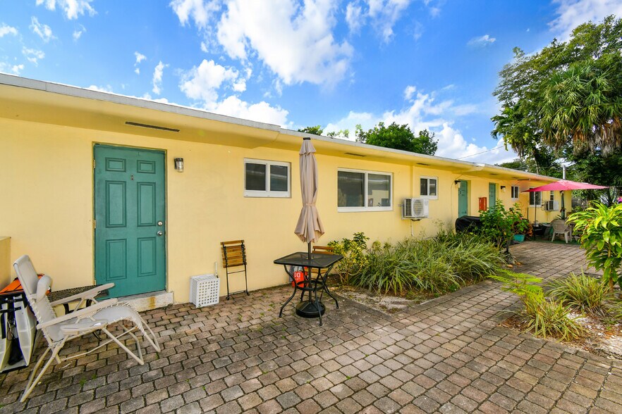 More Photos Of 1827-1831 Park Ln, Fort Lauderdale Apartments For Sale