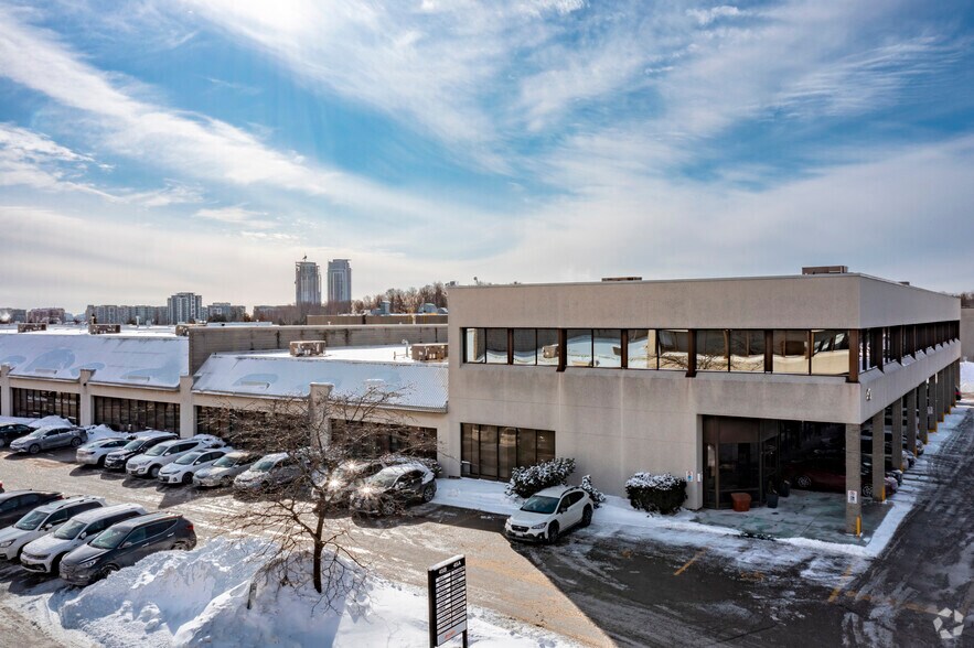 More Photos Of 45 W Wilmot St, Richmond Hill Warehouse For Lease