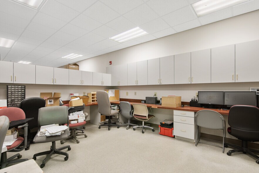 More Photos Of 127 Hay St, Fayetteville General Retail For Sale