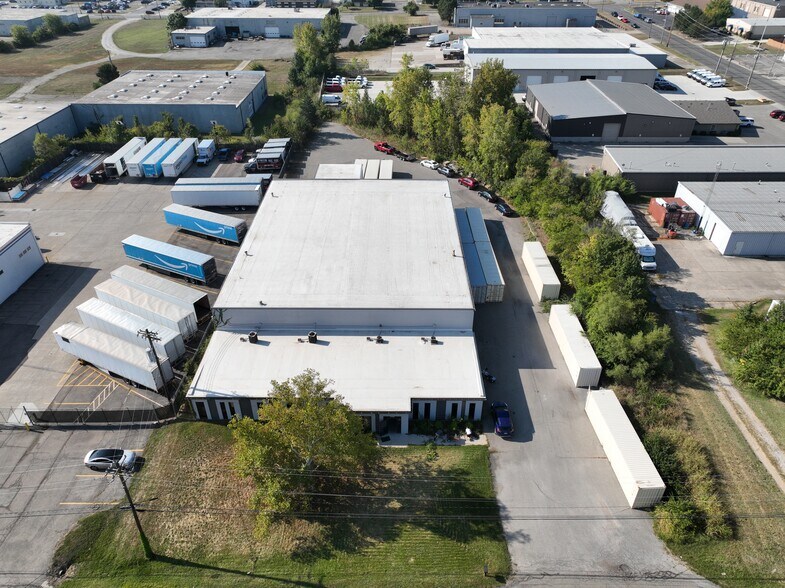 More Photos Of 4981 Factory Dr, Fairfield Warehouse For Lease