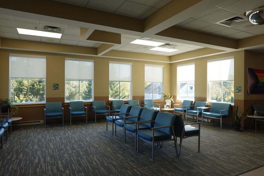 More Photos Of 655 Main St, Saco Medical For Lease
