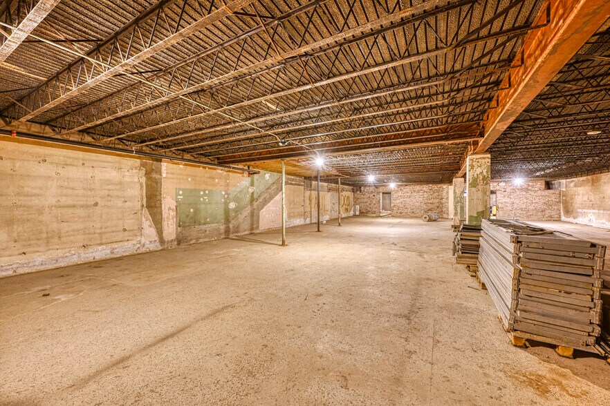 More Photos Of 237-245 Broad St, Kingsport Storefront For Sale