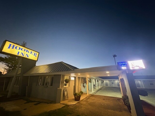 More Photos Of 710 US-54 Hwy, Hooker Hotel For Sale