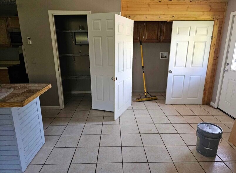 More Photos Of 10535 Highway 53 W, Talking Rock Service For Sale