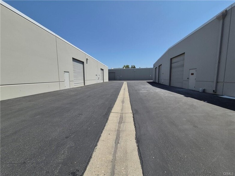 More Photos Of 15370 Fairfield Ranch Rd, Chino Hills Warehouse For Sale